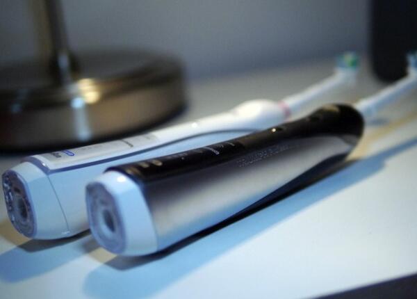 歐樂b電動牙刷充電器如何使用？從入門到精通，一篇就懂