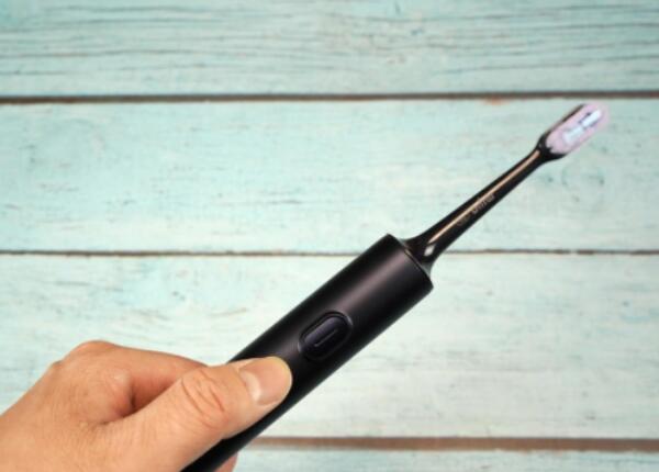 使用電動牙刷手抖怎么辦？解決刷牙手抖的幾大措施